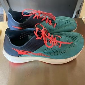 ALTRA | Men’s Running Shoe - EUC
